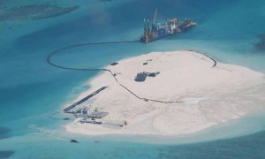 美菲扬言要在南海击沉一艘军舰，威慑中国，谁料下一秒闹了个笑话