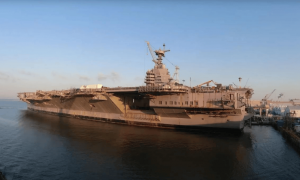 004核航母大连开建，美国肯尼迪号进度迟缓，正为电磁弹射器头疼