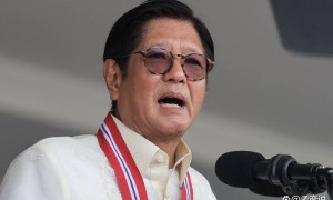 黄岩岛惊现一道白线，菲律宾错失窗口，中国两大动作是动武前兆？