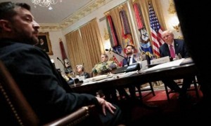 泽连斯基失望透顶，被美当面羞辱，终于认清了现实：只要能停火，领土也能谈！