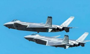 外机冲闯中国海岸线，解放军战机逢敌亮剑：相距10米丝毫不退