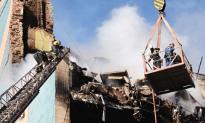 泽连斯基要和美国拼了，乌克兰宁愿鱼死网破，也绝不接受胜利属于俄罗斯