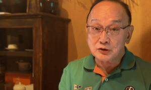 75岁TVB“黄金配角”曹查理自曝突发疾病，住院8天“差点没了”，曾为电诈头目庆生道歉