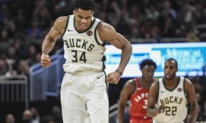 战术风格:雄鹿一星为核多点开花 猛龙依赖超巨攻坚