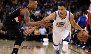 正在视频直播:勇士vs开拓者