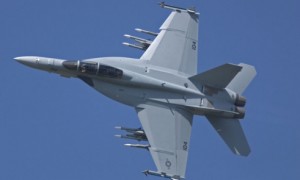 美国第六代隐身战斗机F/A-XX再生变数,他们“又急又焦虑”