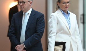 外媒爆:澳总理、前总理等多名政界人士私人电话号码被美国网站泄露,相关部门正调查