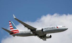 美政府停摆持续 交通部长称空管员承受的压力“不可接受”